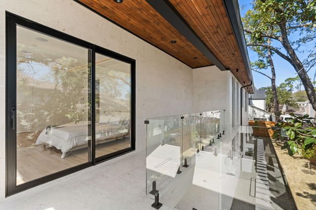 46 W Broad Oaks Dr, Houston, TX 77056