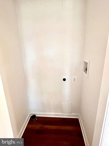 550 WHITE SANDS DR, Lusby, MD 20657