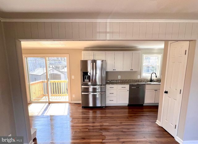 550 WHITE SANDS DR, Lusby, MD 20657