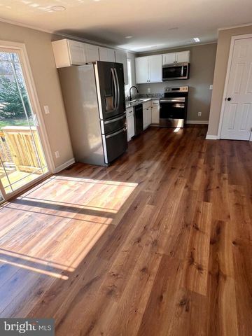 550 WHITE SANDS DR, Lusby, MD 20657