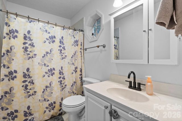 112 Surrey Drive, Morganton, NC 28655