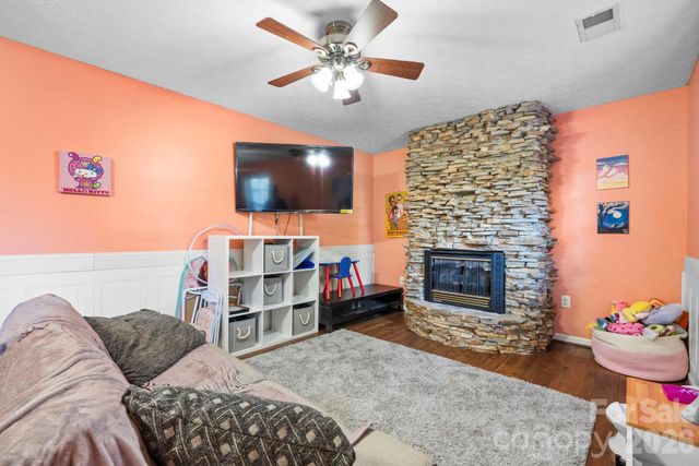 112 Surrey Drive, Morganton, NC 28655