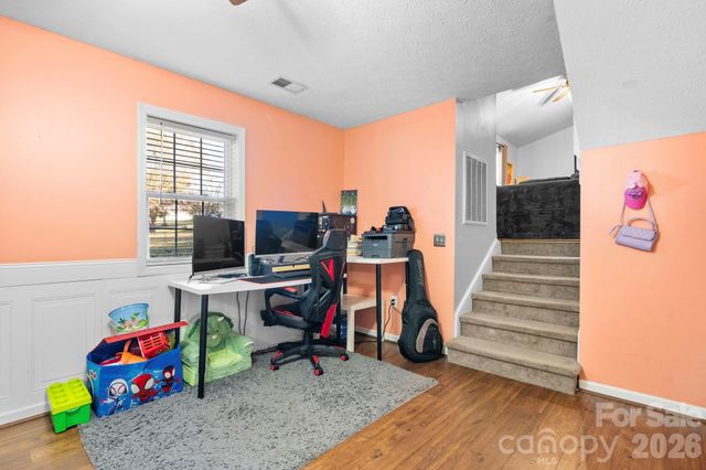 112 Surrey Drive, Morganton, NC 28655