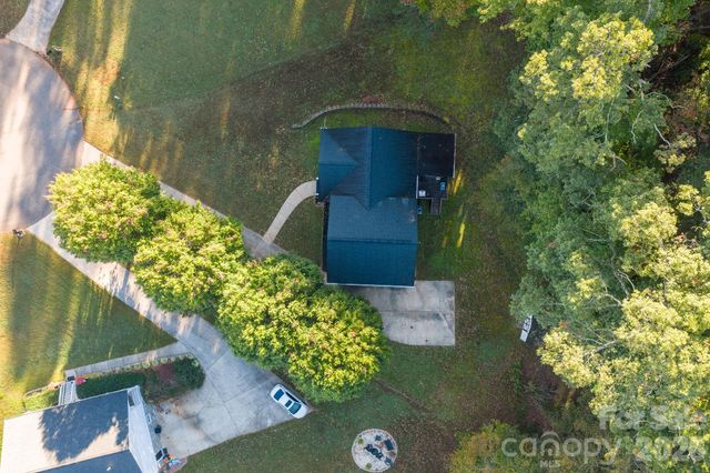 112 Surrey Drive, Morganton, NC 28655