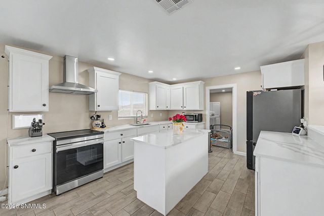 3625 Paradise Lane, Las Cruces, NM 88007