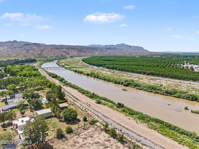 3625 Paradise Lane, Las Cruces, NM 88007