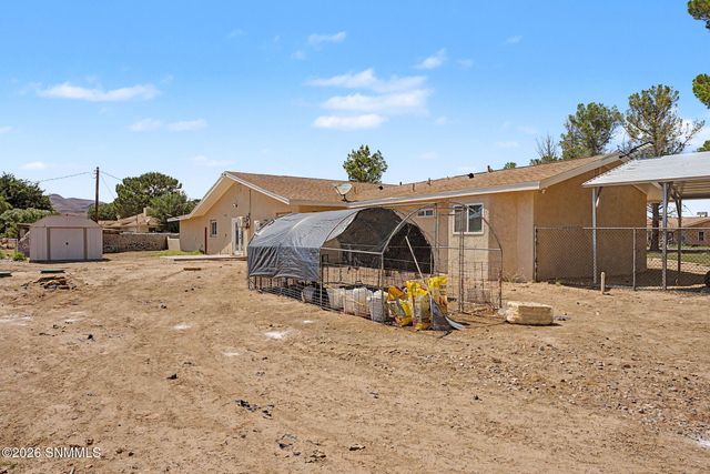 3625 Paradise Lane, Las Cruces, NM 88007