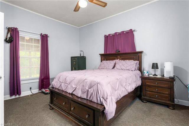 206 Village Avenue, Randleman, NC 27317