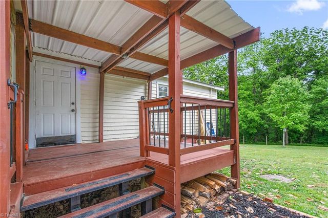 206 Village Avenue, Randleman, NC 27317