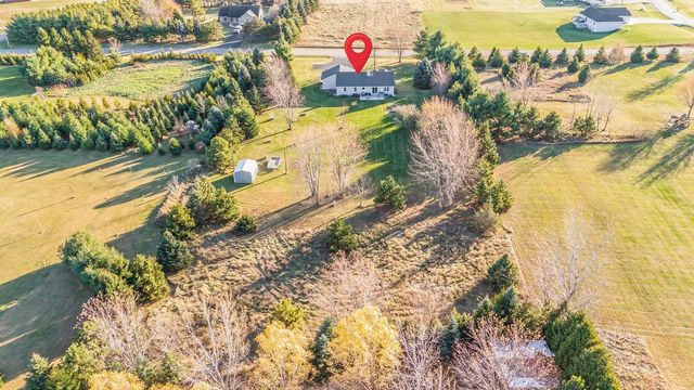 7538 S CHASE ROAD, Pulaski, WI 54162