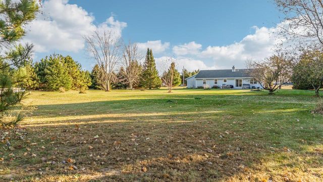 7538 S CHASE ROAD, Pulaski, WI 54162