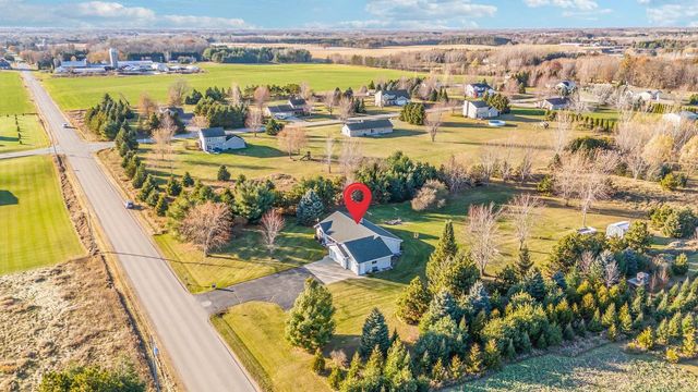 7538 S CHASE ROAD, Pulaski, WI 54162