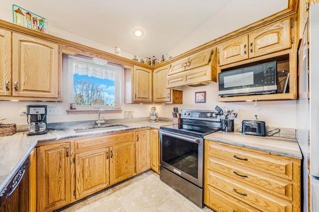 7538 S CHASE ROAD, Pulaski, WI 54162