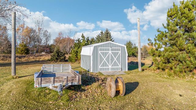 7538 S CHASE ROAD, Pulaski, WI 54162