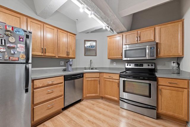 270 E Highland AVENUE #715, Milwaukee, WI 53202