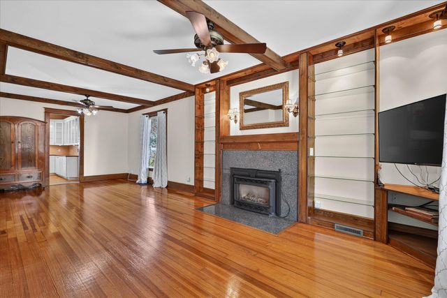 218 Exchange Street, Marshall, MI 49068