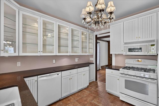 218 Exchange Street, Marshall, MI 49068