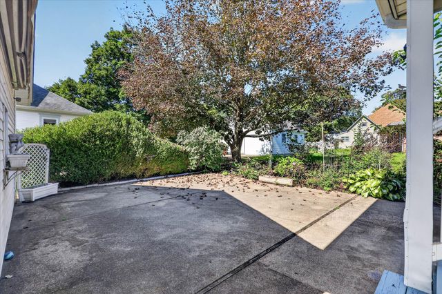 218 Exchange Street, Marshall, MI 49068