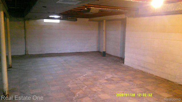 20435 Basil Street, Detroit, MI 48235