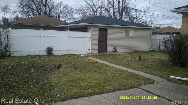 20435 Basil Street, Detroit, MI 48235