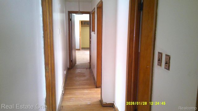 20435 Basil Street, Detroit, MI 48235