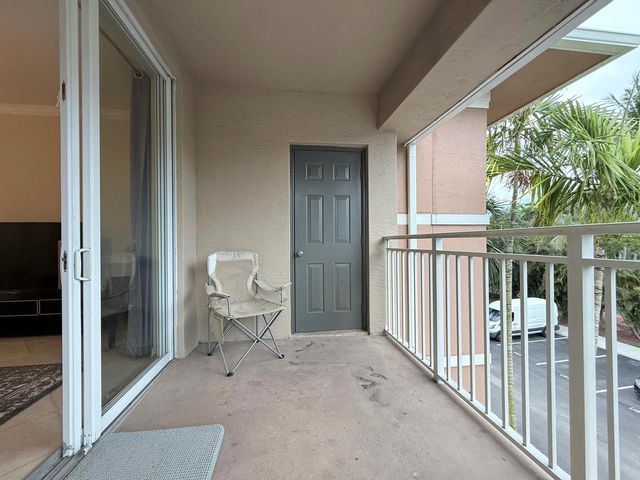 6378 Emerald Dunes Drive 301, West Palm Beach, FL 33411