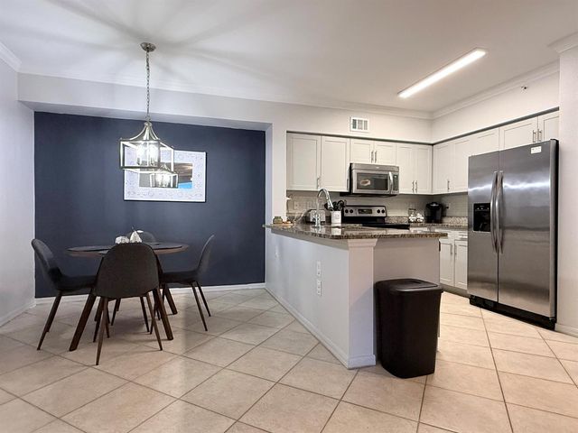 6378 Emerald Dunes Drive 301, West Palm Beach, FL 33411