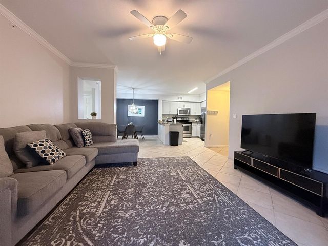 6378 Emerald Dunes Drive 301, West Palm Beach, FL 33411