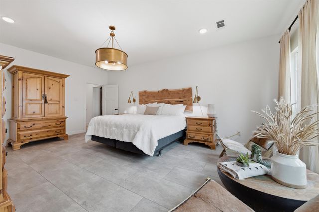 434 Sandstone Court, Sunset, TX 76270