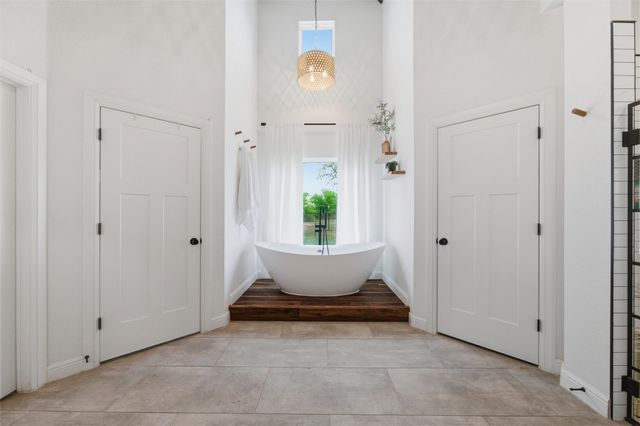 434 Sandstone Court, Sunset, TX 76270