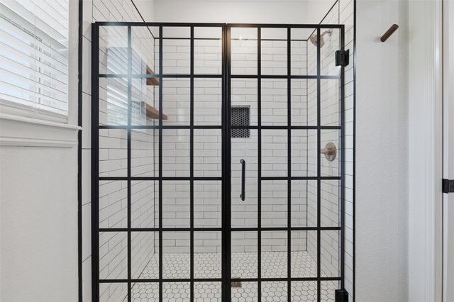 434 Sandstone Court, Sunset, TX 76270