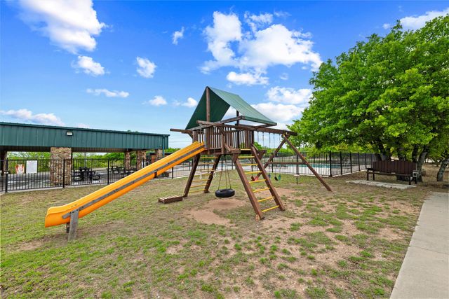 434 Sandstone Court, Sunset, TX 76270