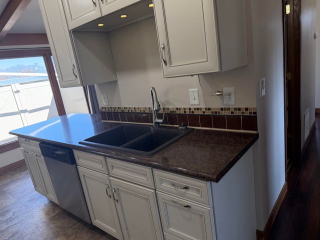 10 SW 24th St, Minot, ND 58701