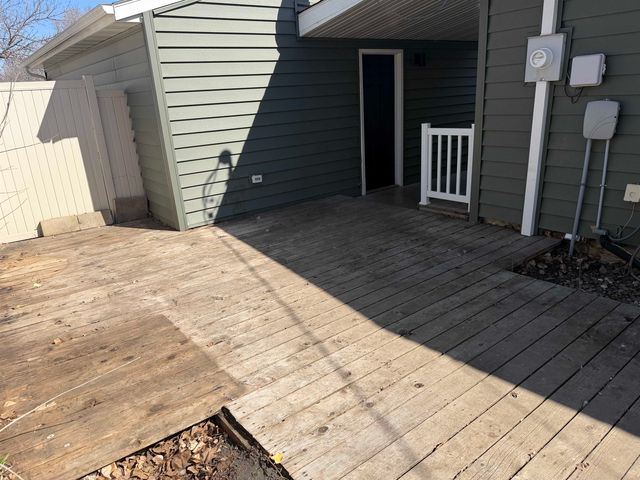 10 SW 24th St, Minot, ND 58701