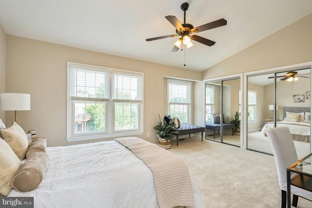 1453 BLUEMONT CT, Herndon, VA 20170