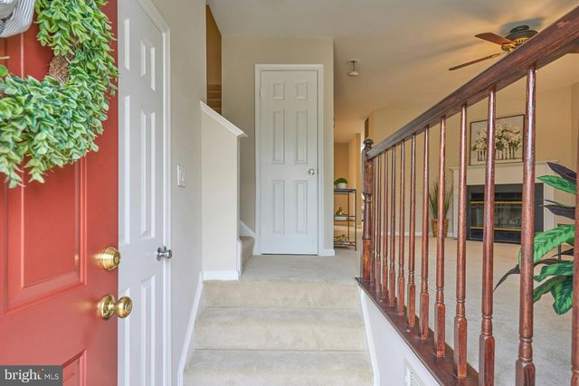 1453 BLUEMONT CT, Herndon, VA 20170