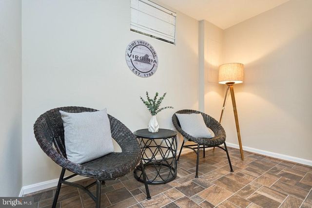 1453 BLUEMONT CT, Herndon, VA 20170