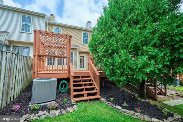 1453 BLUEMONT CT, Herndon, VA 20170