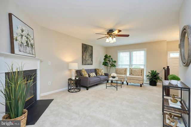 1453 BLUEMONT CT, Herndon, VA 20170