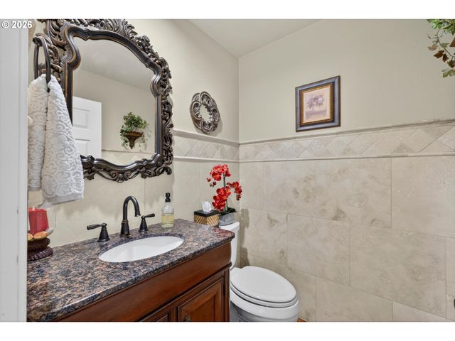 15200 LILY BAY Ct, Lake Oswego, OR 97034