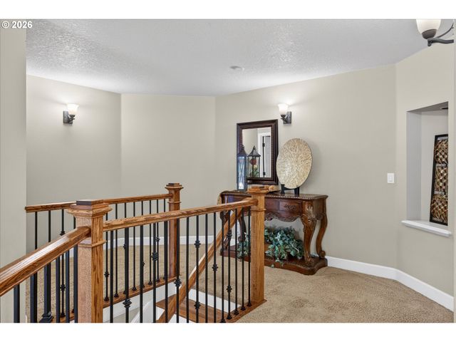 15200 LILY BAY Ct, Lake Oswego, OR 97034