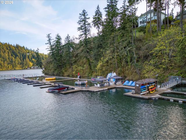 15200 LILY BAY Ct, Lake Oswego, OR 97034
