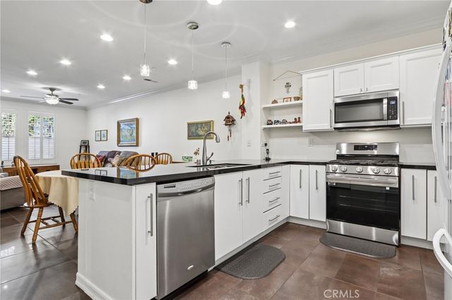 15723 Parkhouse Drive 94, Fontana, CA 92336