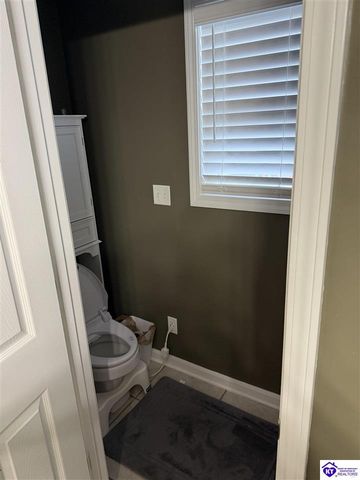 190 W Ridgeway Drive, Elizabethtown, KY 42701