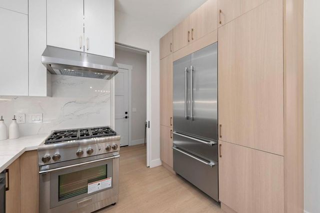 703 Partridge Avenue, Menlo Park, CA 94025