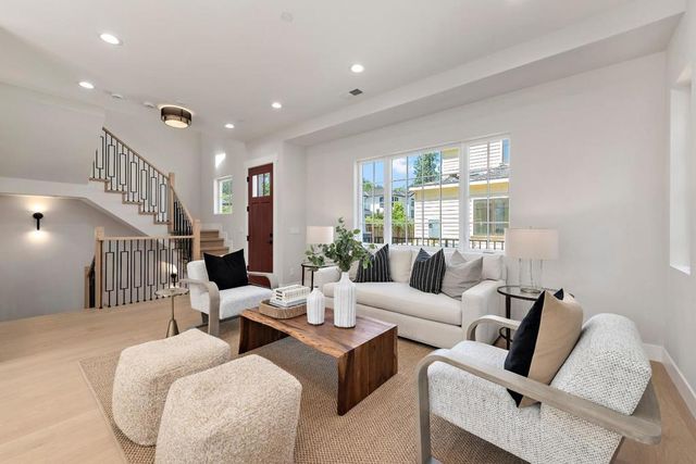 703 Partridge Avenue, Menlo Park, CA 94025