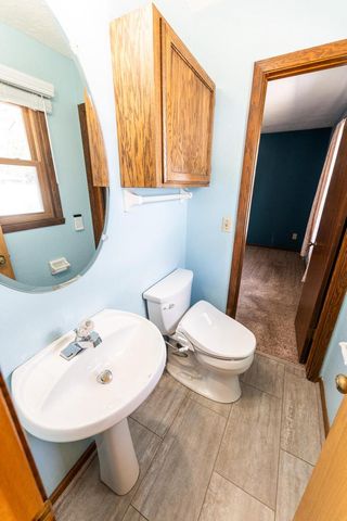 152 W Goldleaf AVENUE, Milwaukee, WI 53207