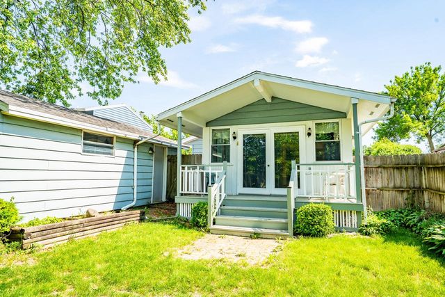 152 W Goldleaf AVENUE, Milwaukee, WI 53207