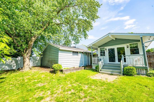 152 W Goldleaf AVENUE, Milwaukee, WI 53207