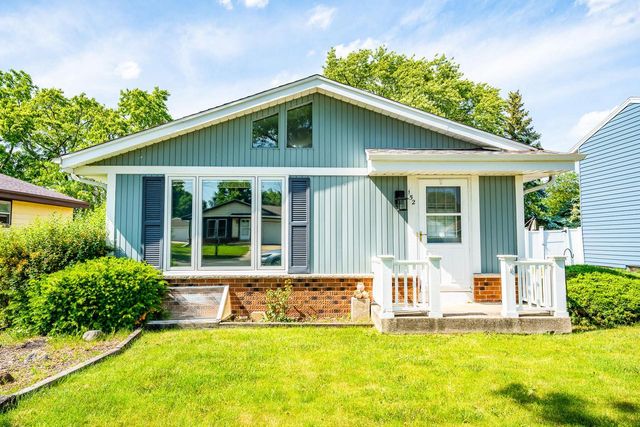 152 W Goldleaf AVENUE, Milwaukee, WI 53207